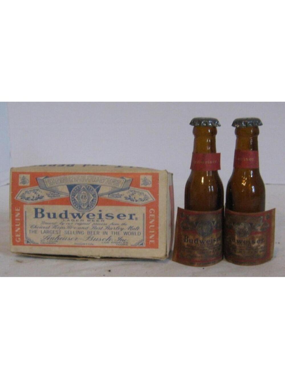 Vintage Budweiser Beer Salt and Pepper Shakers Glass with Original Box Unused
